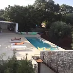 בית נופש Trulli Settarte Con Piscina *