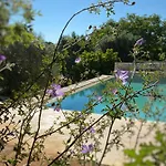 Trulli Settarte Con Piscina בית נופש