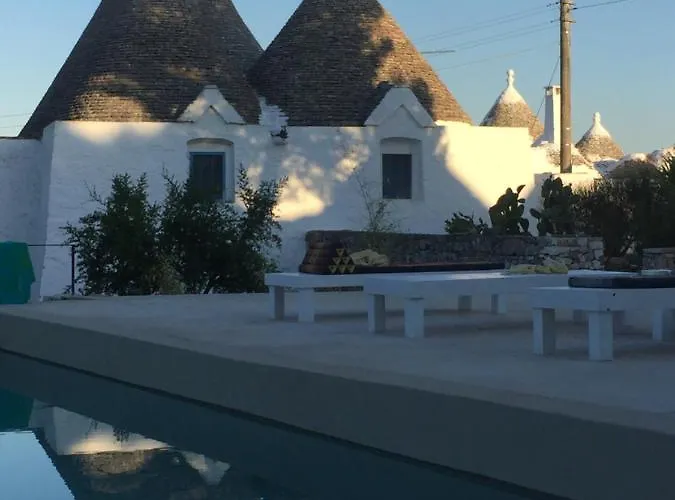 Trulli Settarte Con Piscina Ostuni