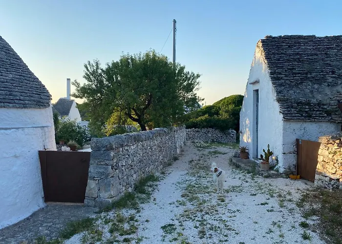Trulli Settarte Con Piscina * Ostuni