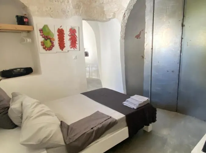 Trulli Settarte Con Piscina Ostuni