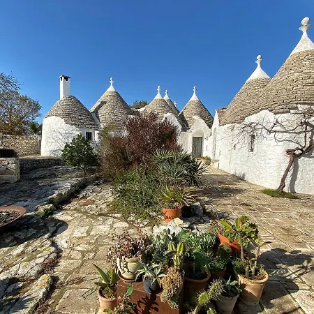 בית נופש Trulli Settarte Con Piscina אוסטוני