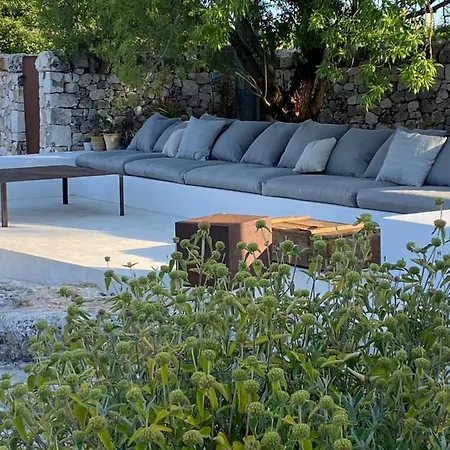 Trulli Settarte Con Piscina אוסטוני