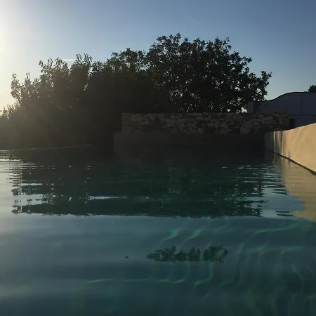 בית נופש Trulli Settarte Con Piscina *