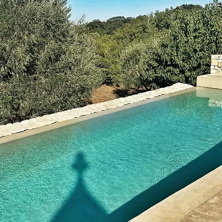 בית נופש Trulli Settarte Con Piscina אוסטוני