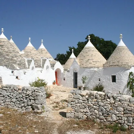 Trulli Settarte Con Piscina בית נופש