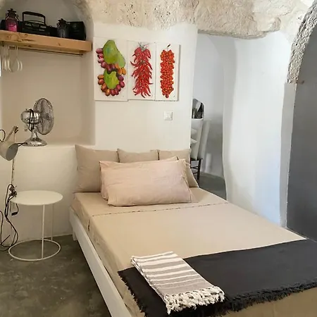בית נופש Trulli Settarte Con Piscina *