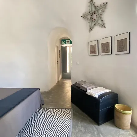 בית נופש Trulli Settarte Con Piscina אוסטוני