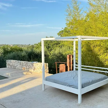 בית נופש Trulli Settarte Con Piscina *